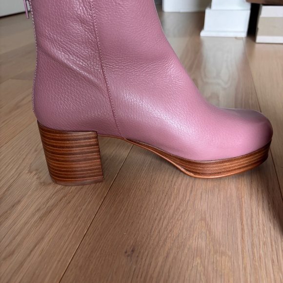 Speed platform ankle boot in Lilac by Intentionally Blank - Picture 6 of 13